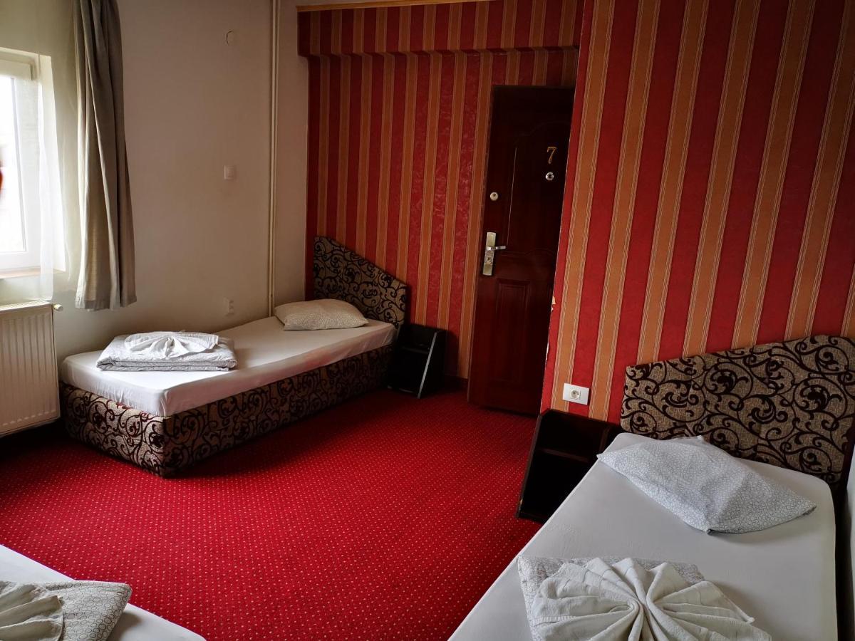 Golden Pension Târgu Jiu Zewnętrze zdjęcie